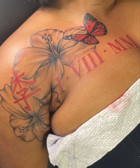 Baddie Shoulder Tattoo, Cute Shoulder Tattoos, Arm Sleeve Tattoos For Women, Cute Hand Tattoos, Remembrance Tattoos, Upper Arm Tattoos, Chest Tattoos For Women, Tattoos For Black Skin, Shoulder Tattoos