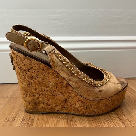 Chanel Chain Link CC Cork & Leather Wedges EU39 Chanel Chain, Shoes Chanel, Leather Wedges, Chanel Shoes, Wedge Sandals, Chain Link, Cork, Wedges, Chanel