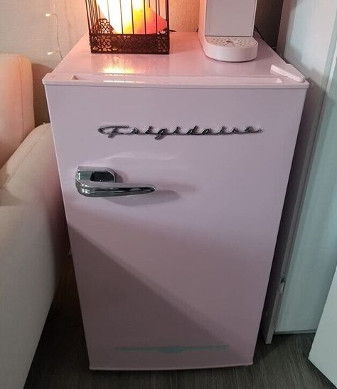 Retro Pink Mini Fridge Freezer 3.2 cu ft Girls Dorm Office Compact Refrigerator Cute Mini Fridge In Bedroom Ideas, Pink Mini Fridge Aesthetic, Food Mini Fridge, Mini Refrigerator Bedroom, Dorm Ideas Pink, Aesthetic Mini Fridge, Bedroom Mini Fridge, Vintage Mini Fridge, Dorm Room Mini Fridge