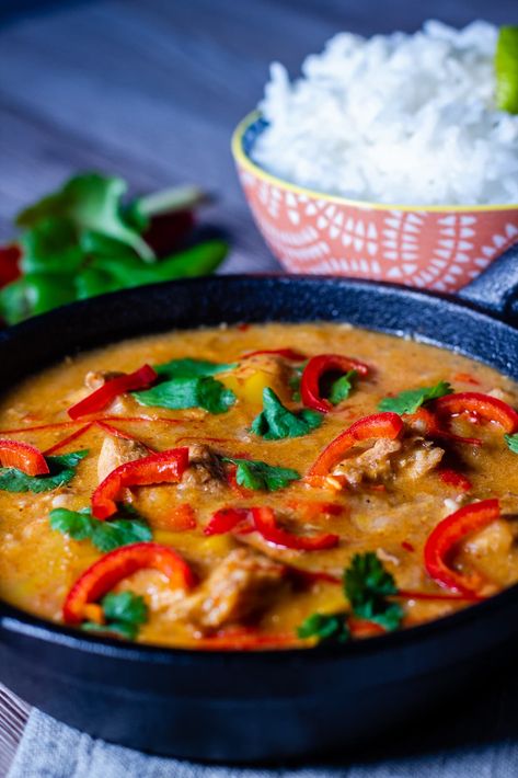 Slow Cooker Thai Curry, Thai Red Curry Chicken, Slow Cooker Curry Recipes, Thai Red Curry Recipe, Slow Cooker Thai, Red Curry Recipe, Milk Chicken, Slow Cooker Thai Chicken, Thai Curry Recipes