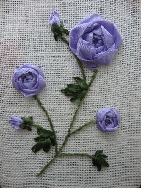 Rose Embroidery Pattern, Sulaman Pita, Silk Ribbon Embroidery Patterns, Ribbon Embroidery Kit, Ribbon Embroidery Tutorial, Pola Sulam, Ribbon Art, Ribbon Work, Rose Embroidery