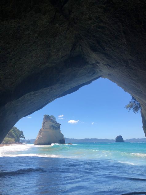 📍cathedral cove, coromandel Cathedral Cove, Future Travel, Travel Goals, Narnia, New Zealand, Travel, Quick Saves