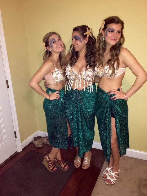 Little Mermaid Halloween Costume, Mermaid Shell Bra, Homemade Mermaid Costumes, Bra Diy, Mermaid Halloween Costume, Blonde Halloween Costumes, Mermaid Costume Diy, Mermaid Halloween Costumes, Girl Group Costumes