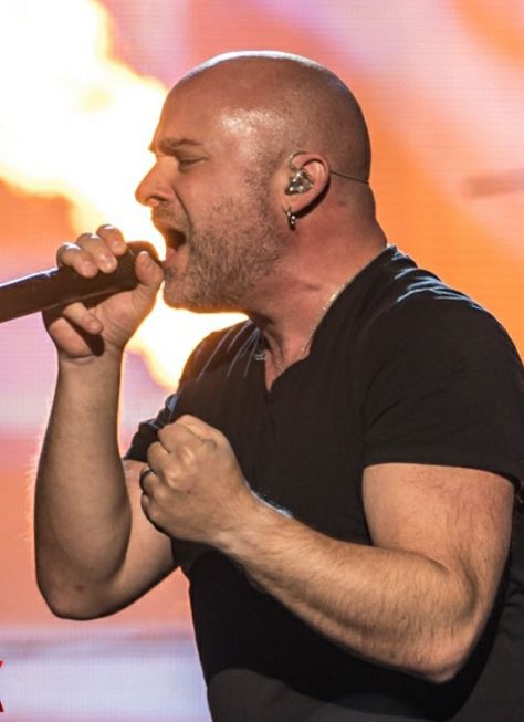 David Draiman, American Flag Wallpaper, Flag Wallpaper, Amy Lee, Concert Tickets, Abba, Cool Bands, Singers, American Flag