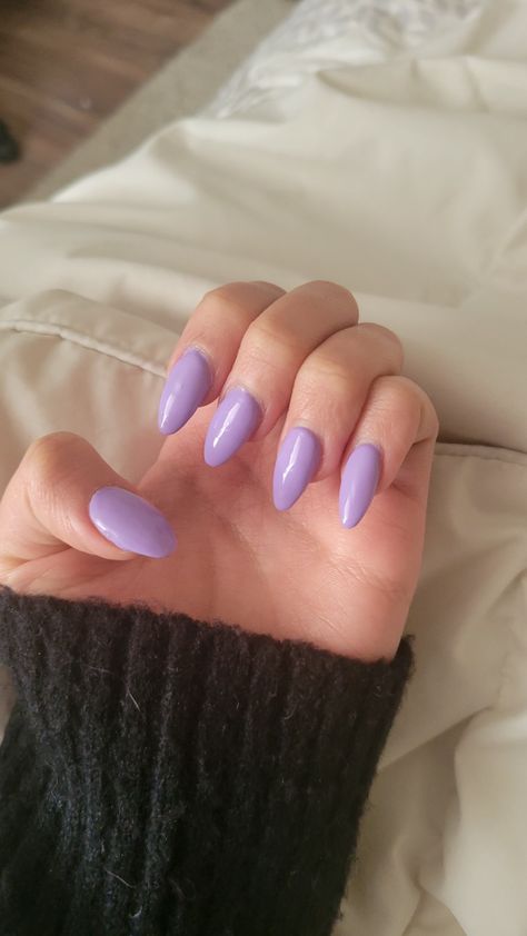 Simple Purple Almond Nails, Light Purple Acrylic Nails Almond, Light Purple Nails Short Almond, Light Purple Nails Almond Shape, Dark Purple Almond Nails, Purple Almond Shaped Acrylic Nails, Almond Shaped Nail Ideas, Pastel Almond Nails, Almond Nails Simple