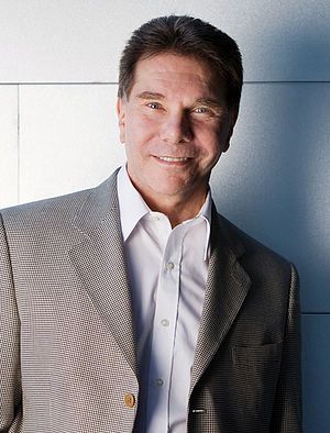 @RobertCialdini How to Get Someone to Like You Immediately Robert Cialdini, 1984 Book, Fortune Magazine, Max Lucado, Richard Branson, Robert Kiyosaki, Stanford University, Starting A New Job, Business Books