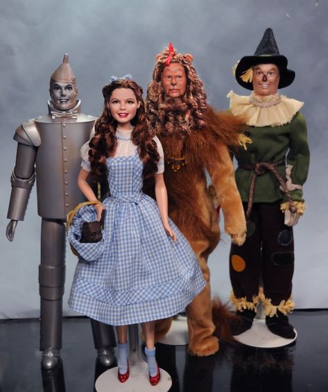 The Wizard Of Oz Dorothy, Wizard Of Oz Outfit Ideas, Wizard Of Oz Cosplay, Wizard Of Oz Aesthetic, Wizard Of Oz Costume Ideas, Wizard Of Oz Cast, Dorothy Oz, The Wizard Of Oz Costumes, Wizard Of Oz Collectibles