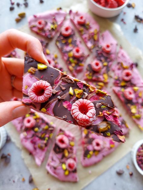 Raspberry Rose Pistachio Yogurt Bark - Colorful Superfoodie Pistachio Yogurt, Yoghurt Bark, Rose Pistachio, Raspberry Pistachio, Yogurt Bark Recipe, Raspberry Yogurt, Yogurt Bark, Raspberry Rose, Dairy Free Yogurt