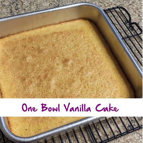 Vanilla Cake Recipe Small Batch, Small Batch Yellow Cake, Single Layer Vanilla Cake, Small Vanilla Cake Recipe, One Bowl Vanilla Cake, Quick Birthday Cake, Easy Delicious Desserts, Yummy Desserts Easy, Vanilla Cake Recipe