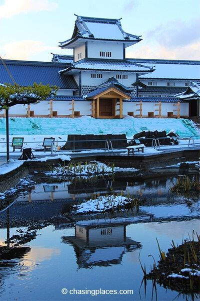 Kanazawa's Castle Park is definitely worth a visit. Kanazawa, Step Guide, Kyoto, Travel Guide, Step By Step, Castle, Japan, House Styles, Travel Guides