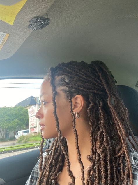 Faux Locs On Light Skin Women, Soft Locs On Locs, Distressed Faux Locs Hairstyles, Mid Length Faux Locs, Artificial Locs Hairstyles, Faux Locs With Highlights, Small Faux Locs Black Women, Mini Faux Locs, Cute Faux Locs