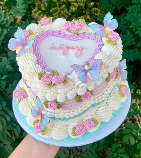 Vintage Cake Ideas, Tårta Design, Bolo Vintage, Bridal Cake, Tea Party Cake, Vintage Birthday Cakes, Birthday Cake Decorating Ideas, Stunning Cakes, Pastel Vintage