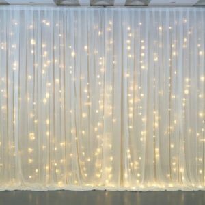 Photo Studio Design Backgrounds, Backdrop Lights, Lights Backdrop, Fairy Light Backdrops, Indian Inspired Decor, Tulle Lights, Photo Studio Design, Nikah Decor, Mehendi Decor Ideas