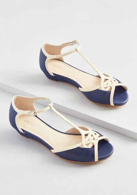 Rockabilly Shoes, Navy Blue Wedges, Hak Tinggi, T Strap Flats, Manolo Blahnik Heels, Blue Wedges, Make Up Tools, T Strap Heels, Ankle Strap Flats