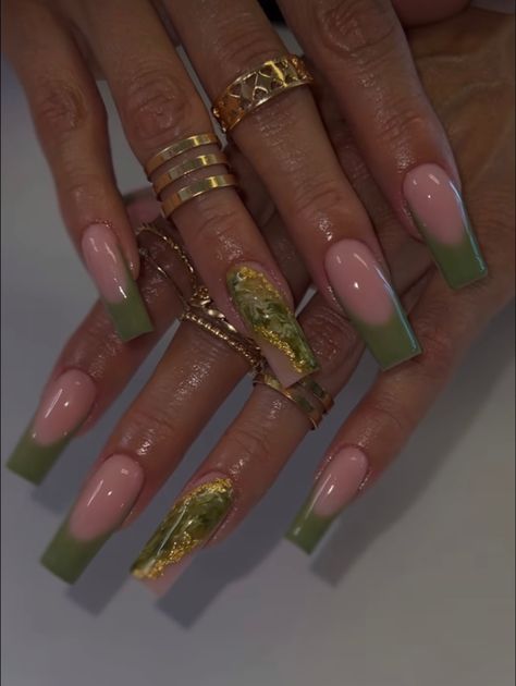 Gold Acrylic Nails, Green Acrylic Nails, Classy Acrylic Nails, Short Square Acrylic Nails, Acrylic Nails Coffin Pink, Unique Acrylic Nails, Bling Acrylic Nails, Acrylic Nails Coffin Short, Glam Nails