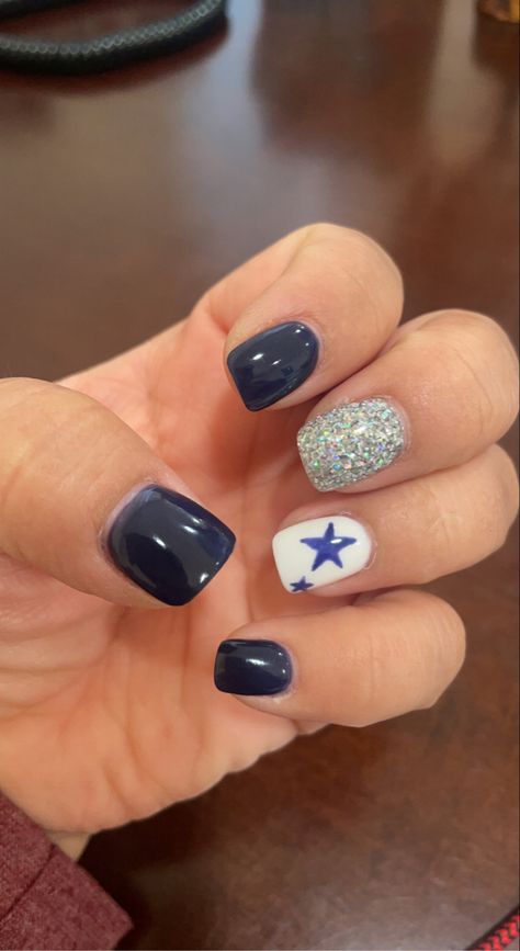 Dallas Cowboys Fingernails, Dallas Cowboys Face Paint, Dallas Cowboys Manicure, Dallas Cowboys Gel Nails, Nails For Football Season, Dallas Nails Cowboys, Dallas Cowboys Nail Art, Cowboys Nails Design, Football Nail Ideas