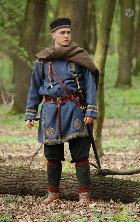 Michal Stepien: Limitanei infantryman, prov. Valeria Ripenses (upper Danube), 300-350 AD. Vicus Ultimus group. Late Roman Clothing, Byzantine Reenactment, Late Roman Army, Late Roman Empire, Roman Legionary, Late Period, Military Costumes, Roman Britain, Armor Clothing