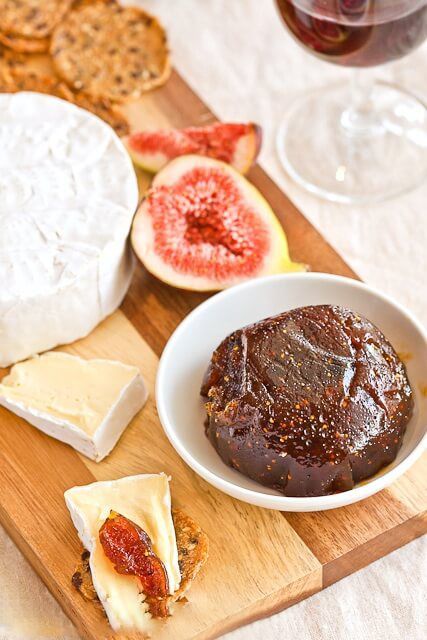 Love Maggie Beers fig paste? With this recipe you can make your own homemade fig paste preserve. This two ingredient recipe couldn't be any easier - all you need are fresh figs and suga. Serve your fig paste with wine and cheese for a party appetizer, or bake it into sweets for an irresisitble jammy dessert. All that, and it's vegetarian, vegan, and gluten free too. #figs #vegan #glutenfree #appetizers Fig Paste, Paste Recipe, Fig Recipes, Fresh Figs, Cheese Platters, Cheese Crackers, Soft Cheese, Jam Recipes, Canning Recipes