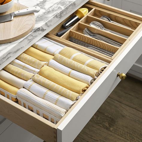 : Keep your silverware organized and within reach with this stylish and functional organizer. #flatwareorganizer #kitchenorganizer Organize Utensil Drawer, Kitchen Utensil Drawer, Silverware Drawer Organizer, Kitchen Drawer Organizers, Flatware Organizer, Utensil Drawer, Drawer Organization, Beach House Kitchens, Drawer Inserts