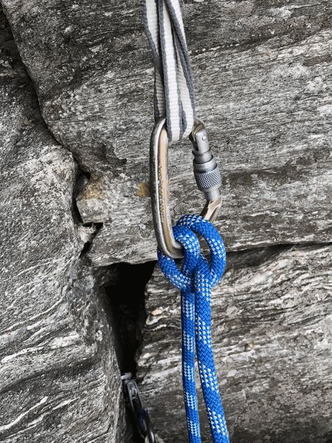 Climbing Gear Aesthetic, Top Rope Climbing, Climbing Aesthetic, Rock Climbing Aesthetic, Mountain Climbing Gear, Top Roping, Climbing Tools, Lead Climbing, Rock Climbing Rope