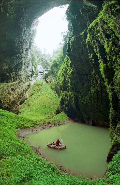 Macocha Propast Abyss, Vyvery Punkvy Nature Reserve, Czech Republic Nature Pics, Trip Planner, Travel List, Incredible Places, Alam Yang Indah, Nature Reserve, Magical Places, Pretty Places, Ponds