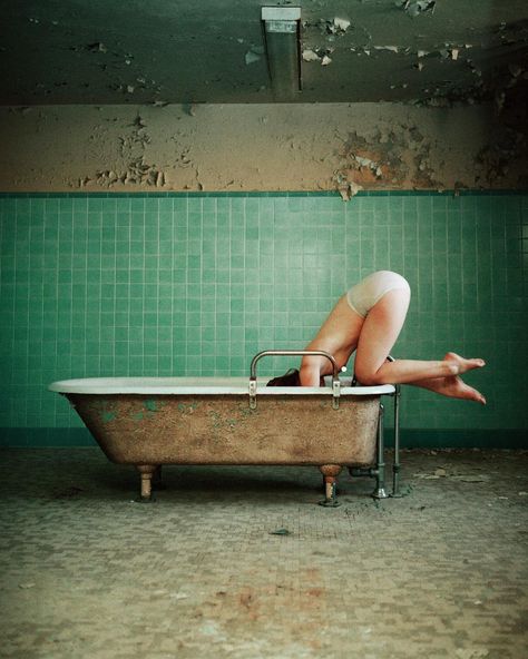 Святослав Гиндлер on Instagram: “new bathtub, same me” Bathroom Editorial Photography, Person Sitting In Bathtub, Clawfoot Tub Photoshoot Outside, Woman In Bathtub Painting, Egg Bathtub, Bathtub Editorial, Bathtub Drawing Reference, Person In Bathtub Reference, Person In Bathtub