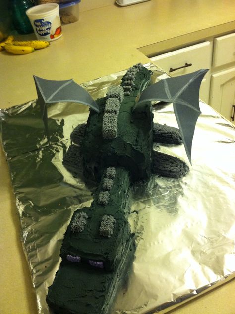 Minecraft Ender dragon birthday cake from scratch. Actually pretty easy! Birthday Cake From Scratch, Minecraft Dragon, Minecraft Cakes, Dragon Birthday Cakes, Minecraft Ender Dragon, Minecraft Food, Ender Dragon, Minecraft Birthday Cake, Easy Minecraft Cake