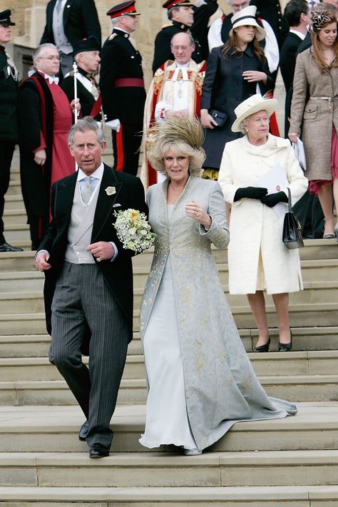 Remembering Prince Charles and Camilla's Wedding Day- TownandCountrymag.com Charles And Camilla Wedding, Prince Charles Wedding, Charles And Camilla, Prins William, Prinz Charles, Rainha Elizabeth Ii, Camilla Duchess Of Cornwall, Prins Harry, Prince Charles And Camilla