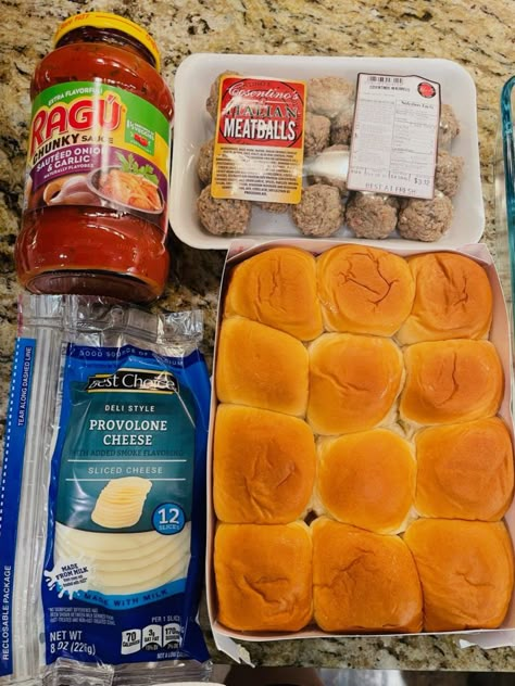 Mini Meatball Subs Hawaiin Rolls, Chocolatini Recipe, Meatball Sliders Hawaiian Rolls, Easy Meatball Sliders, Meatballs Frozen, Meatball Sliders Recipes, Sliders Recipes Hawaiian Rolls, Pool Food, Roll Sliders