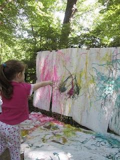 Playfully Learning: Painting with Spaghetti: Oh, the Pastabilities! Outdoor Art Activities, Reggio Emilia Art, Learning Painting, Art Octopus, Big Yarn, Random Crafts, Crazy Art, Messy Art, 26th Birthday