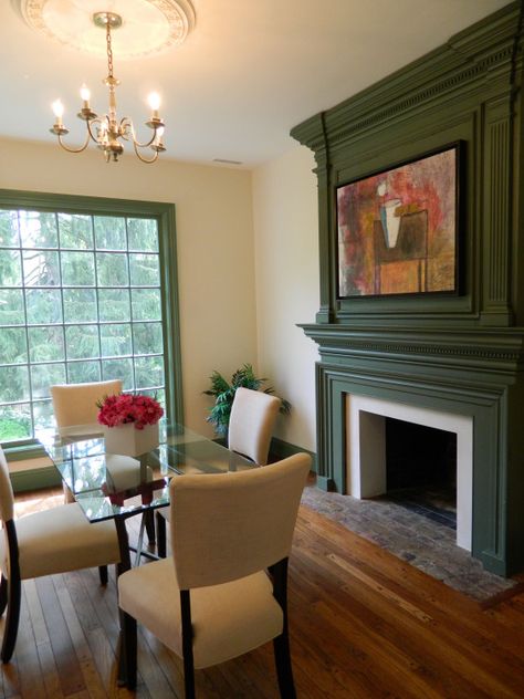 Green Painted Trim Interior, Green Trim Beige Walls, Green Trim White Walls, Green Trim Interior, Green Interior Trim, Dark Green Trim, Room Nook, Georgian Colonial, Light Green Walls