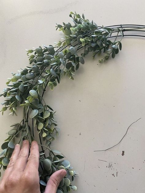 Diy Farmhouse Wreath, Diy Magnolia Wreath, Make Your Own Wreath, Winter Wreath Diy, Metal Wreath Frame, Wire Wreath Forms, Wire Wreath Frame, Foliage Wreath, Outdoor Wreaths