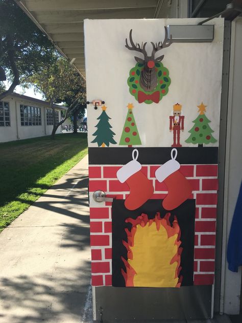 Chestnuts Roasting Door Ideas For Home, Christmas Door Ideas For Home, Christmas Door Ideas, Holiday Classroom Doors, Door Artwork, Door Decorations Classroom Christmas, Holiday Door Decorations, Classroom Christmas Decorations, Christmas Door Decorating Contest