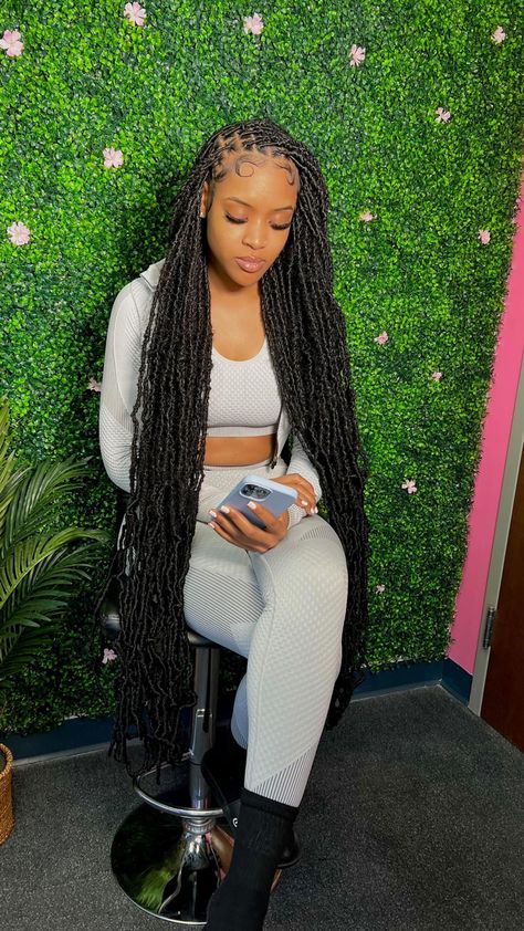 36 inch soft locs, soft locs, knotless soft locs Soft Locs Knee Length, Foxlocs Hairstyles Long, Bohemian Soft Locs Hairstyles, Long Boho Soft Locs, Long Soft Locs With Curls, Extra Small Soft Locs, Soft Locs With Peek A Boo Color, Carribean Locs, Small Soft Locs Long