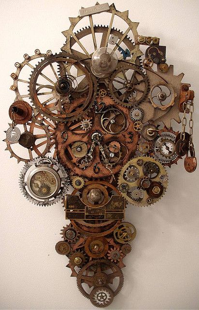 Steampunk Clock For Kerry by rasslinmiss, via Flickr Steampunk Bedroom, Steampunk Items, Mode Steampunk, Futurisme Retro, Steampunk House, Steampunk Crafts, Steampunk Clock, Diesel Punk, Steampunk Decor