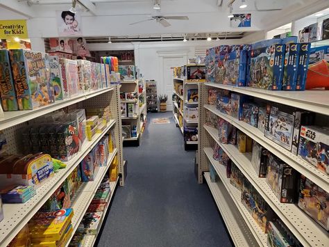 Father’s Day in the summertime conjures up images of grills, sunny days and golf store gift cards. Here are suggestions for dads who want to spend time at the game table. Board Game Store, Father Images, Cooperative Games, In The Summertime, Worst Day, Game Table, Just A Game, Adventure Book, Game Store