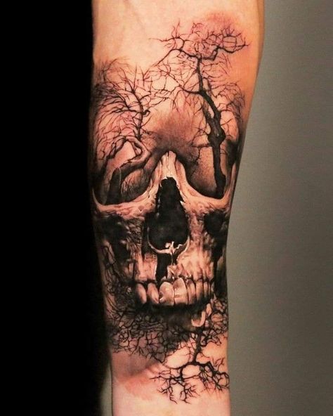 Shaded Skull Tattoo, Men Skull Tattoos, Demonic Tattoo Designs, Skull Half Sleeve Tattoo, Skull Tattoos Men, Unique Skull Tattoos, Cool Skull Tattoos, Half Skull Tattoo, Tatuaje Trash Polka