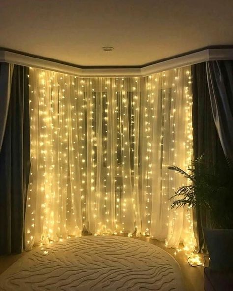 Led Strip Lights Bedroom, Christmas Light Curtains, Fairy Lights Bedroom, Dreamy Room, Teen Bedroom Decor, Curtain Lights, Cute Room Decor, Room Inspiration Bedroom, Room Ideas Bedroom