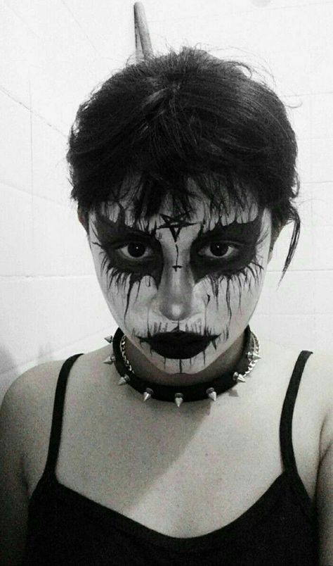 Corpse Makeup, Emo Makeup Looks, Goth Eye Makeup, Corpse Paint, Punk Makeup, Alt Makeup, Face Paint Makeup, Graphic Makeup, Horror Makeup