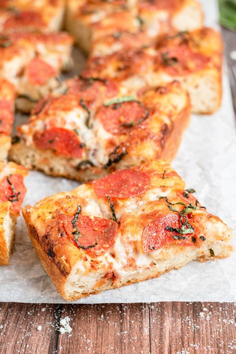 The Practical Kitchen Focaccia, Foccacia Bread Pizza Crust, The Practical Kitchen Recipes, Focaccia Pizza Recipe, Focaccia Pizza Dough, Foccacia Bread Pizza, Crispy Focaccia, Hobby Baking, Chinese Pizza