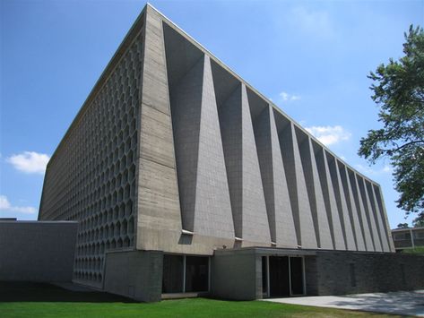 Marcel Breuer Architecture, Contemporary Architecture Residential, Green Roof Building, Modern Church, Concrete Architecture, Sacred Architecture, Marcel Breuer, Religious Architecture, Brutalist Architecture