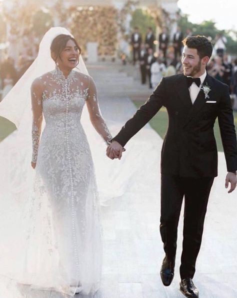 Priyanka Chopra and Nick Jonas Wedding Priyanka Chopra Wedding, Disney Wedding Dresses, Celebrity Wedding Dresses, Wedding Dress Flowy, Boda Mexicana, Country Wedding Dresses, Bohemian Wedding Dresses, Nick Jonas, Princess Wedding Dresses