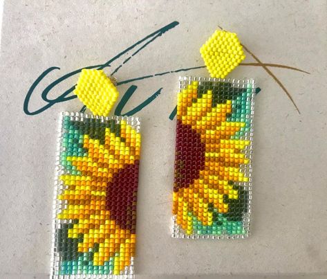 Sunflower Seed Bead Pattern, Seed Bead Sunflower, Seed Bead Jewelery, Native American Beadwork Earrings, Beaded Sunflower, Small Dangle Earrings, Square Stitch, Seed Bead Pattern, Loom Bracelet Patterns