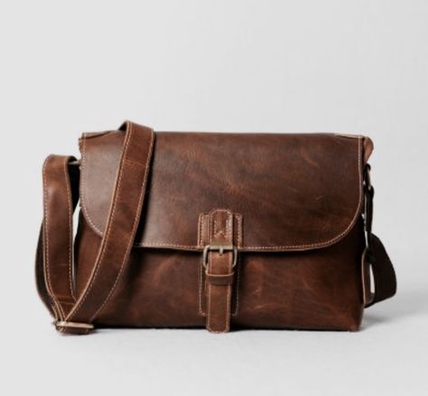 Pinterest: @Cantevensay Yolei Inoue, Connor Murphy, Damien Chazelle, Messenger Bag Leather, Ross Geller, Spencer Hastings, Phoebe Buffay, Chandler Bing, Dear Evan Hansen