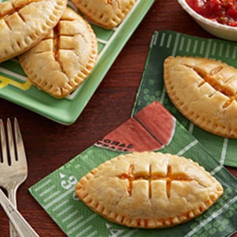 Bingo Appetizers, Football Empanadas, Appetizer Table, Chicken Empanadas, Chicken Taco Seasoning, Game Day Appetizers, Empanadas Recipe, Easy Mexican, Mexican Food Recipes Easy