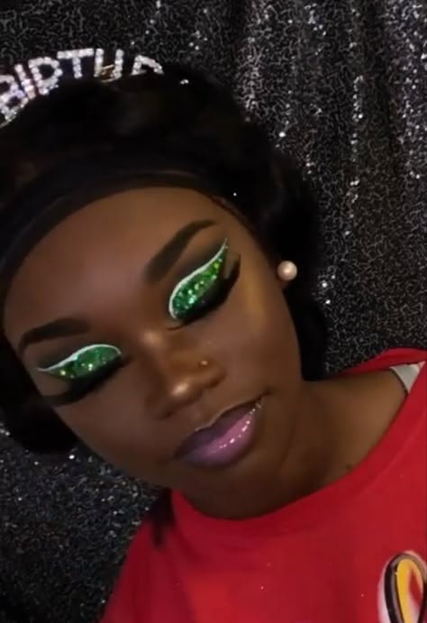 Green And Gold Eye Makeup Black Women, Lime Green Prom Makeup, Jade Green Eye Makeup, Tiana Eye Makeup, Green Birthday Makeup For Black Women, Birthday Makeup Looks Green, Dark Green And Silver Makeup, Emerald Green Sweet 16 Makeup, Prom Green Makeup Looks