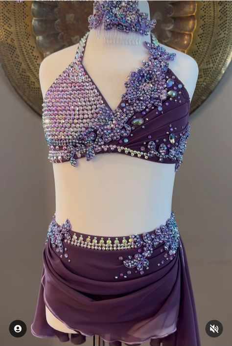 Purple Dance Costumes Lyrical, Unique Dance Costumes, Dance Moms Outfits, Lyrical Dance Costumes, Lyrical Dance Dresses, Amazing Costumes, Costumes 2024, Cute Dance Costumes, Pretty Dance Costumes