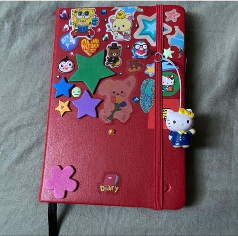 Kawaii Sketchbook Cover, Sketchbook Cover Inspiration, Cute Sketchbook Covers, Decorated Sketchbook Cover, Sketchbook Decoration Cover, Diary Cover Ideas, Journal Cover Inspo, Sketch Book Cover Ideas, Sketchbook Cover Ideas