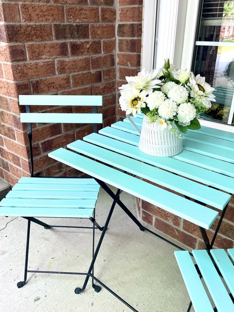 Revamp your outdoor space with the stunning Ikea Tarno bistro set transformation. This Ikea Hack goes from shabby to chic. This DIY project is budget-friendly and perfect for small areas. Get inspired and elevate your outdoor living experience! #Ikeahacks #OutdoorDecor #DIYProject #SmallSpaceLiving #BudgetFriendly #BistroSetMakeover #IkeaHack #OutdoorOasis Ikea Tarno Hack, Bistro Set Makeover, Ikea Tarno, Backyard Diys, Ikea Lack Coffee Table, Fairy Lights In A Jar, Ikea Desk Hack, Storage Hacks Diy, Ikea Bookcase