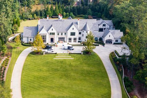 $18.1 Million: Buckhead Home Sets New Atlanta Sales Record Millionaire Homes, Mexican Home Decor, Rustic Country Home, Large Family Rooms, Building A Pool, W Hotel, Expensive Houses, Salou, House Goals